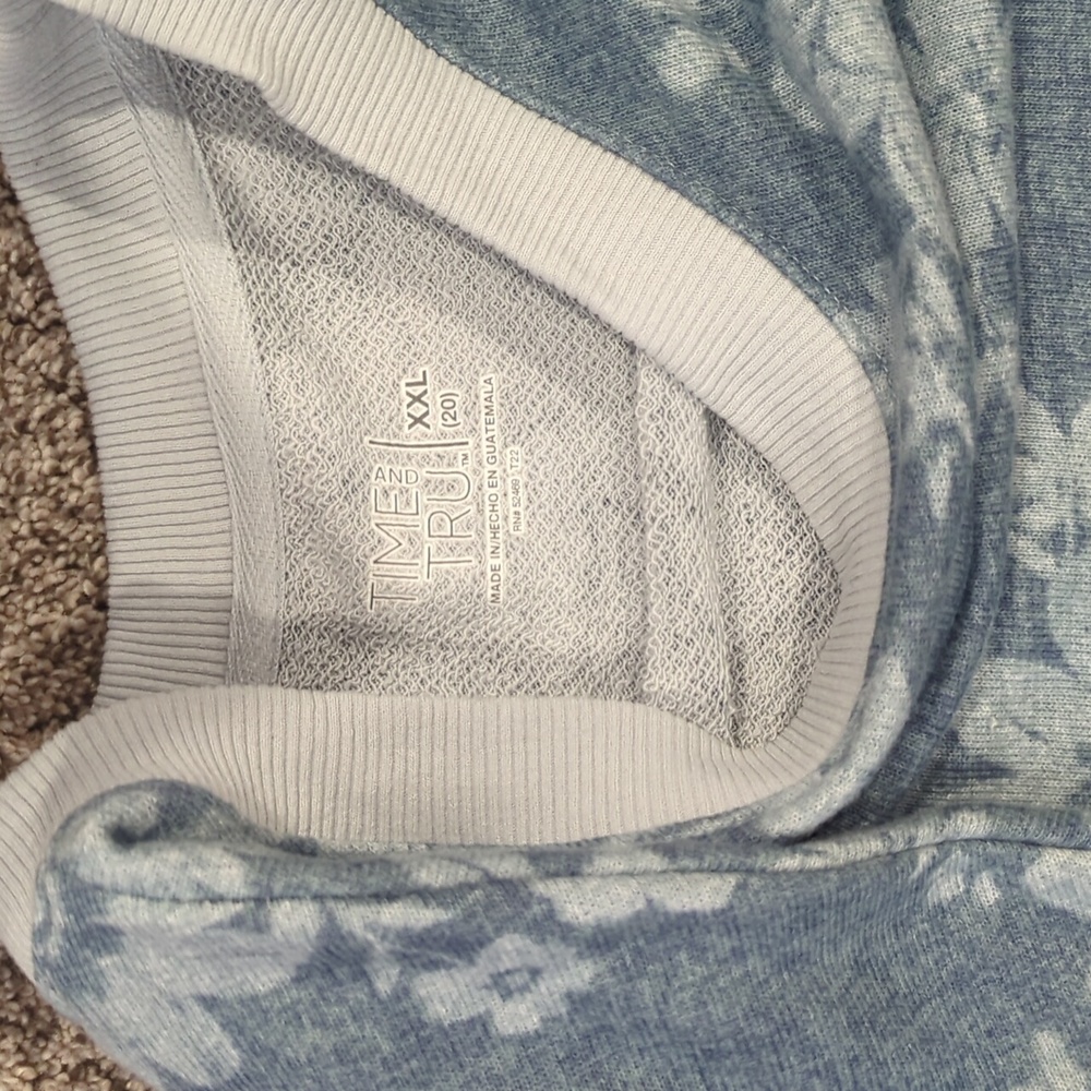 Sweatshirt - Picture 5 of 5